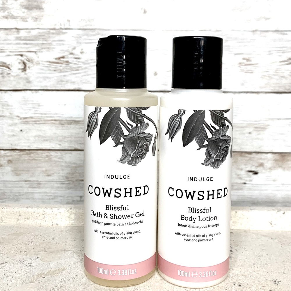 Cowshed 🐄 Indulge Blissful Shower Gel & Body Lotion Travel Set